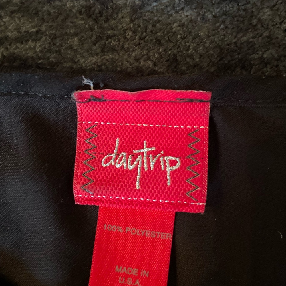 Day trip black tank size medium